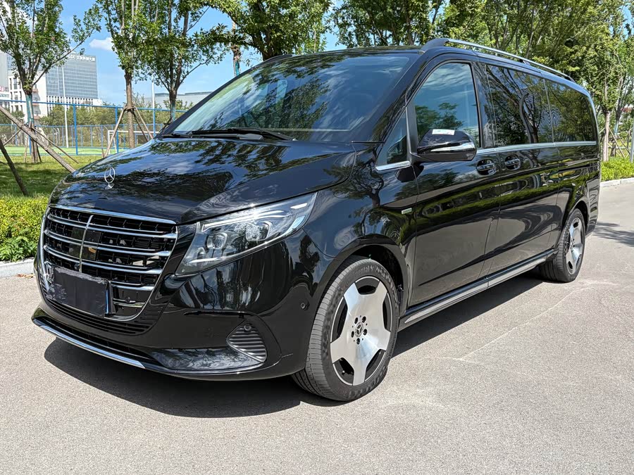 Mercedes-Benz V-Class 2024 V 300 L Long Wheelbase Luxury - zdjęcie 1