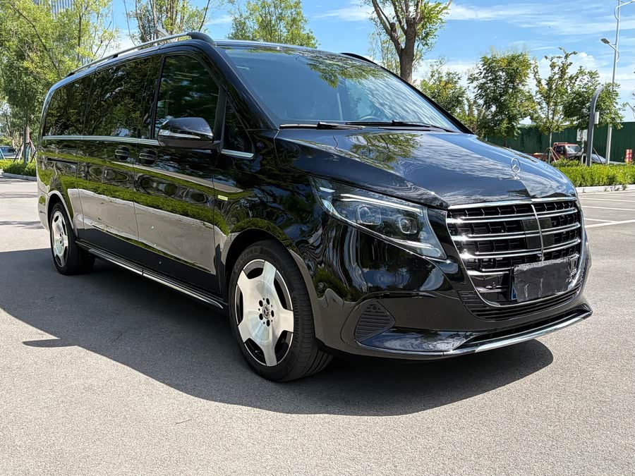 Mercedes-Benz V-Class 2024 V 300 L Long Wheelbase Luxury - zdjęcie 3