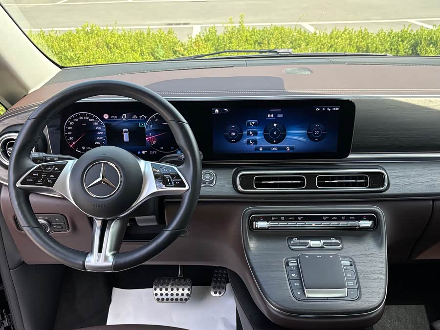 Mercedes-Benz V-Class 2024 V 300 L Long Wheelbase Luxury - zdjęcie 5