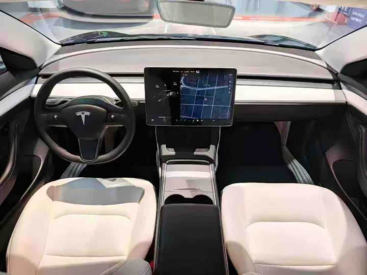 Model 3 2022 RWD - zdjęcie 17