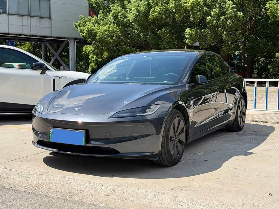 Model 3 2023 RWD - zdjęcie 1