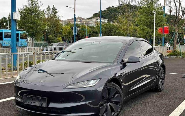 Model 3 2023 RWD