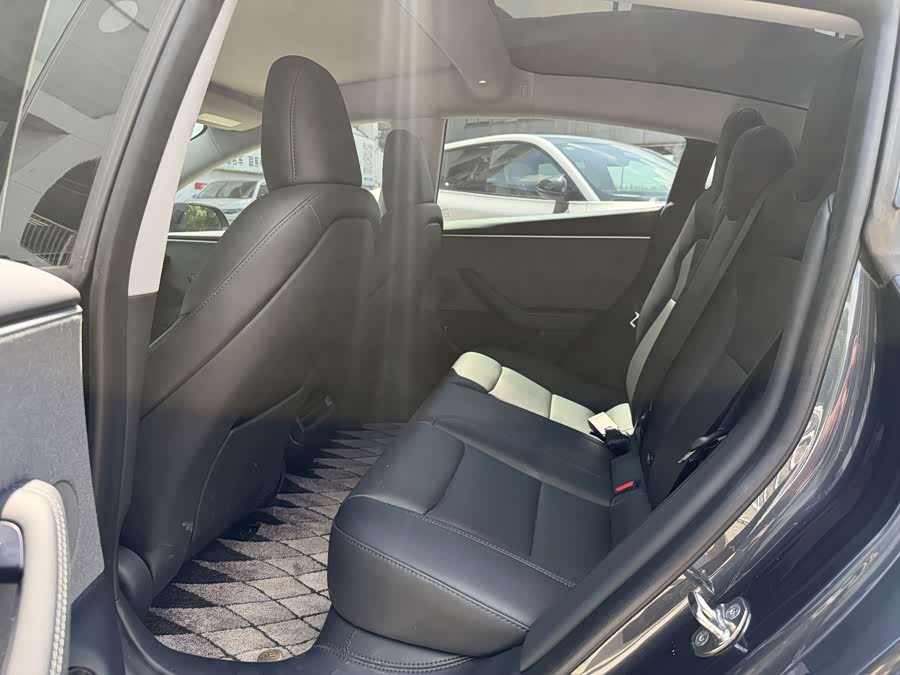 Model 3 2023 RWD - zdjęcie 4