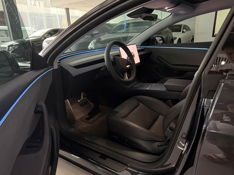 Model 3 2023 RWD - zdjęcie 4