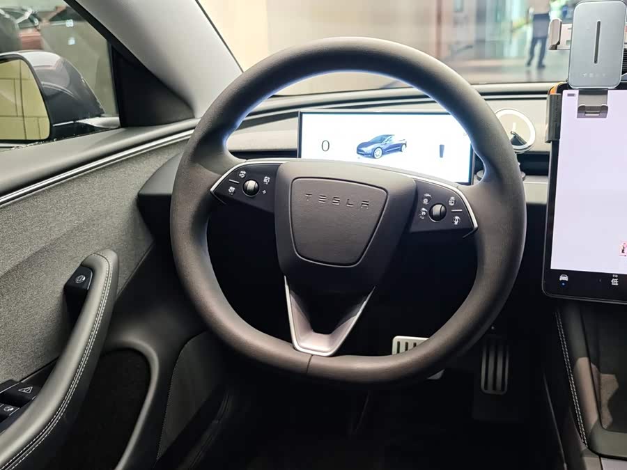 Model 3 2025 RWD - zdjęcie 14