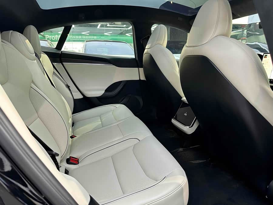 Model S 2023 3-Motor AWD Plaid - zdjęcie 13