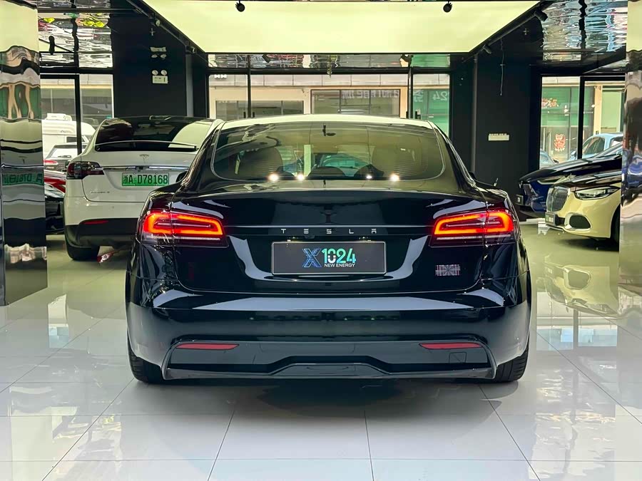 Model S 2023 3-Motor AWD Plaid - zdjęcie 15