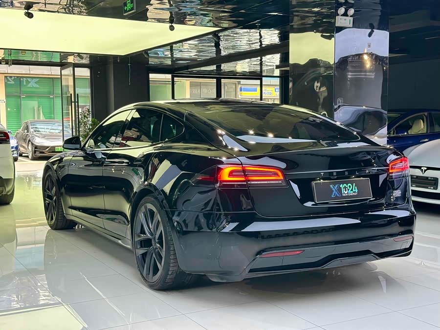 Model S 2023 3-Motor AWD Plaid - zdjęcie 16