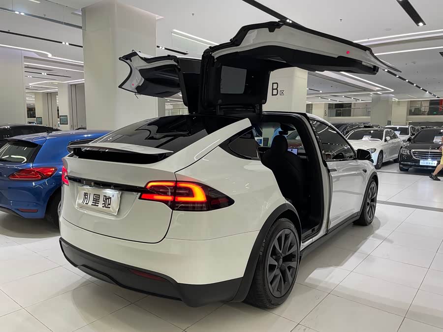 Model X 2023 Dual Motor All-Wheel Drive Version - zdjęcie 5