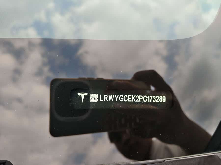 Model Y 2022 Facelift Long Range All-Wheel Drive Version - zdjęcie 13