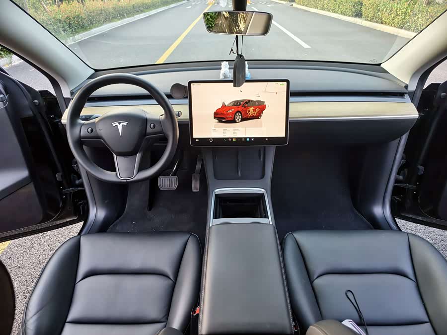 Model Y 2022 Facelift RWD - zdjęcie 11