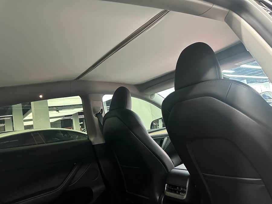 Model Y 2022 Facelift RWD - zdjęcie 12