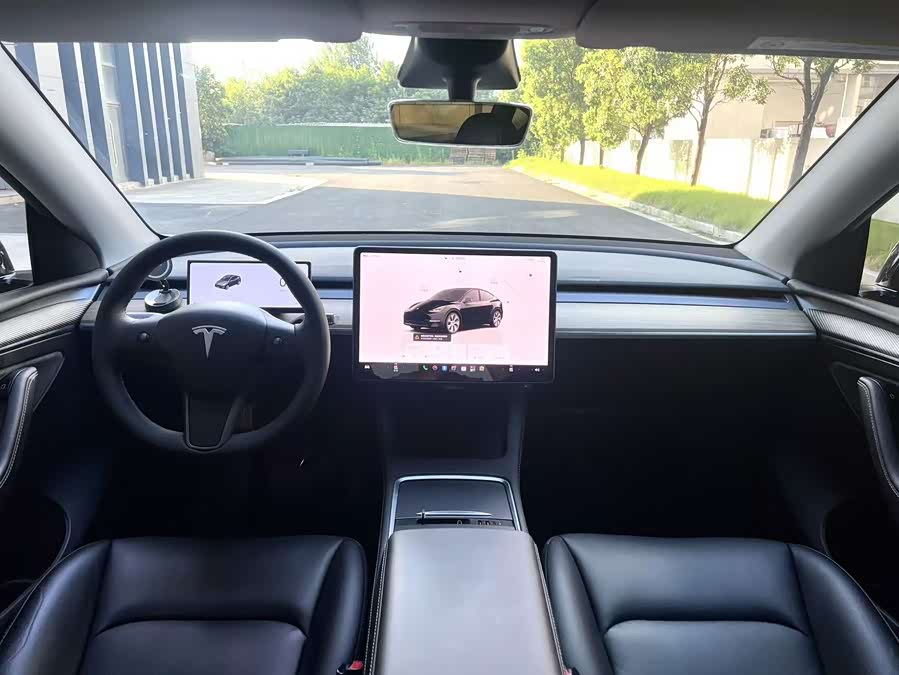 Model Y 2022 Facelift RWD - zdjęcie 12