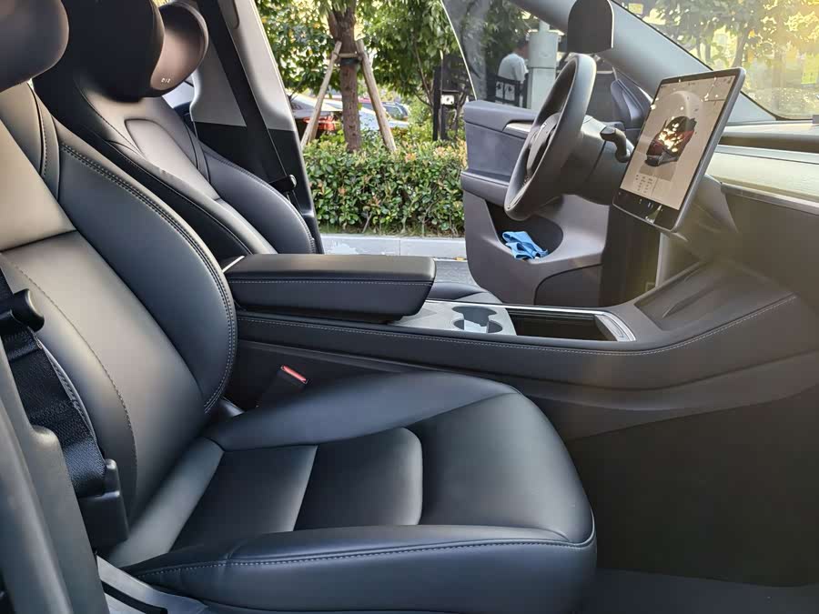Model Y 2022 Facelift RWD - zdjęcie 12