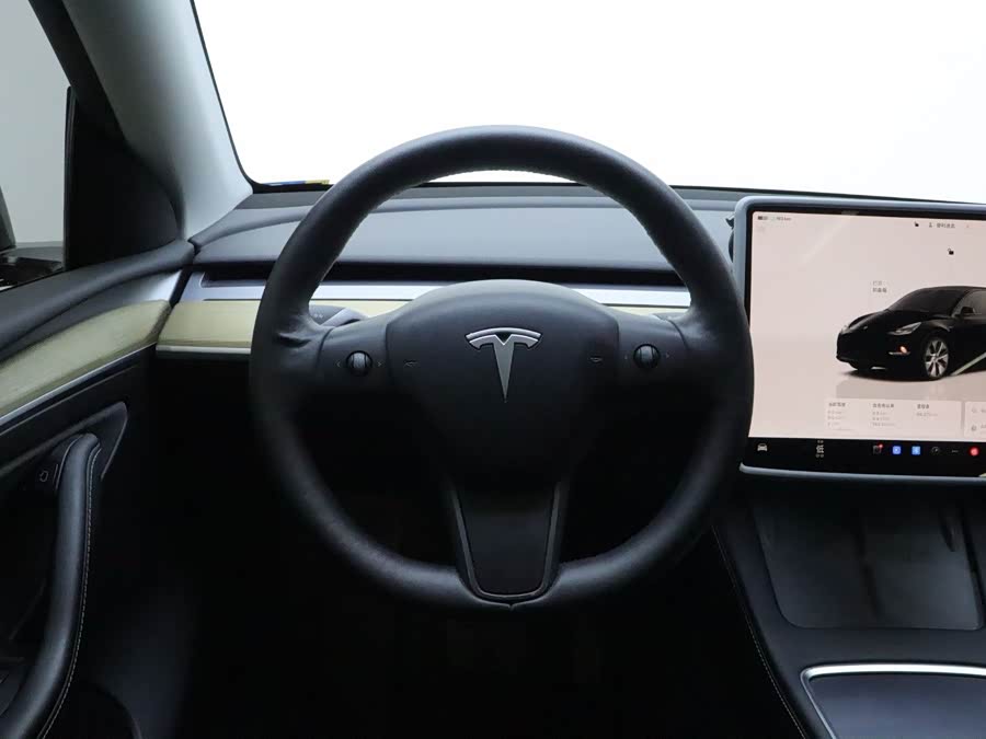 Model Y 2022 Facelift RWD - zdjęcie 15