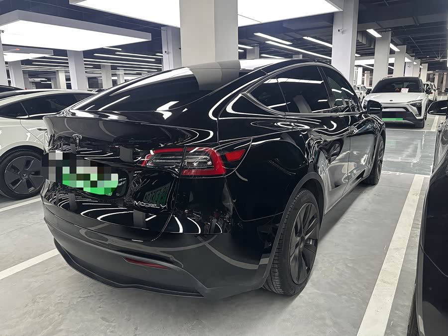 Model Y 2022 Facelift RWD - zdjęcie 18