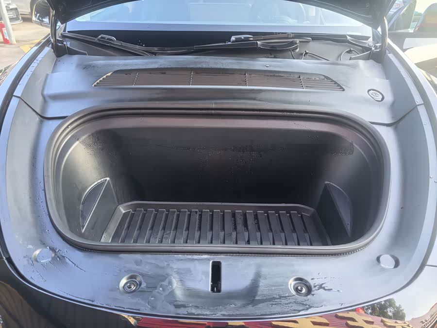 Model Y 2022 Facelift RWD - zdjęcie 18