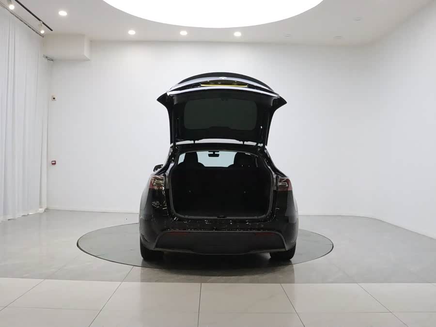 Model Y 2022 Facelift RWD - zdjęcie 20