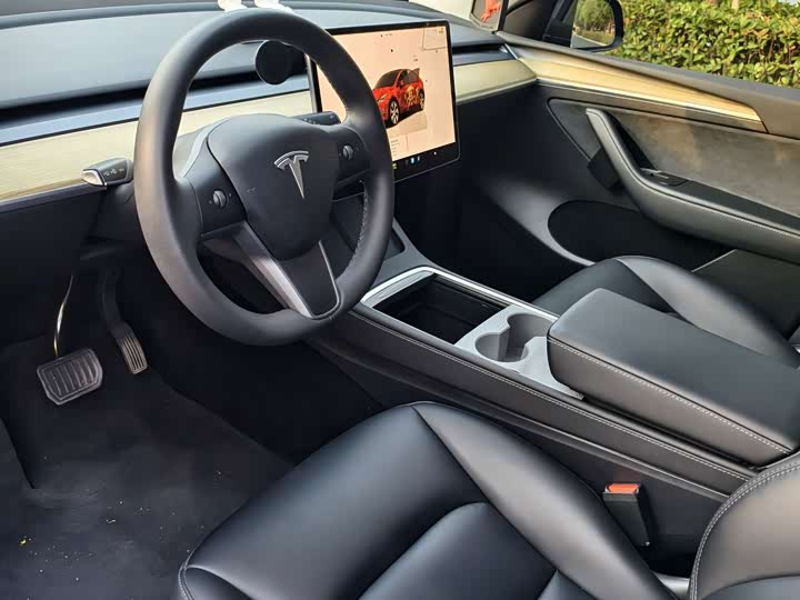 Model Y 2022 Facelift RWD - zdjęcie 20