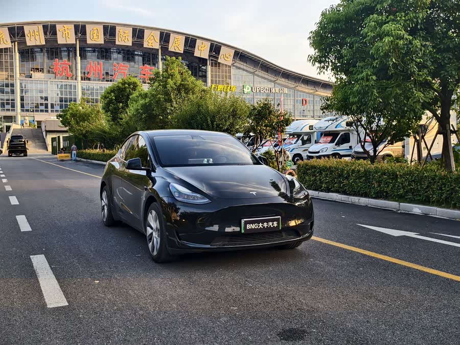 Model Y 2022 Facelift RWD - zdjęcie 3