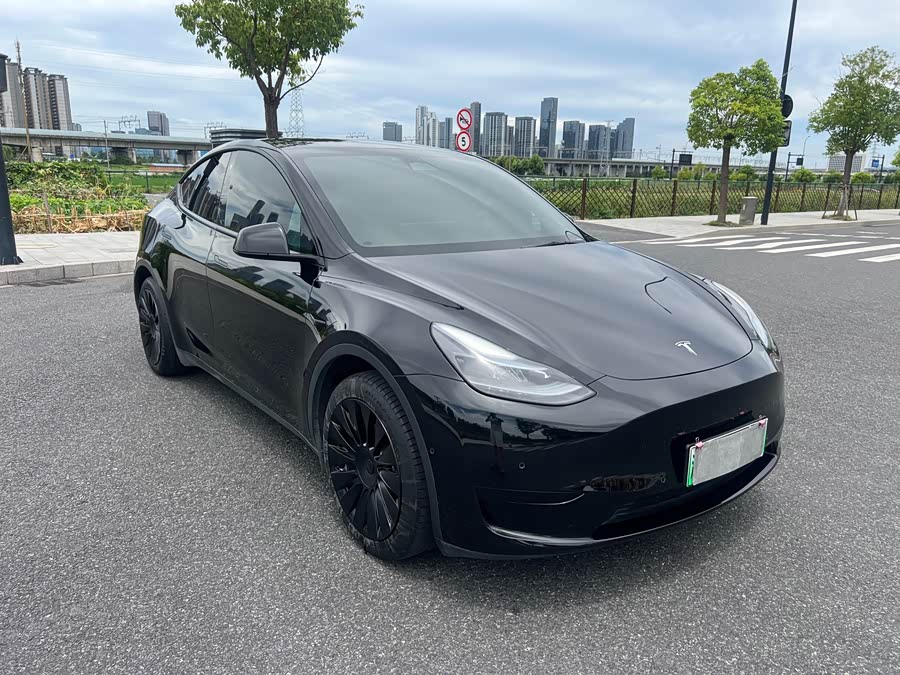 Model Y 2022 Facelift RWD - zdjęcie 3