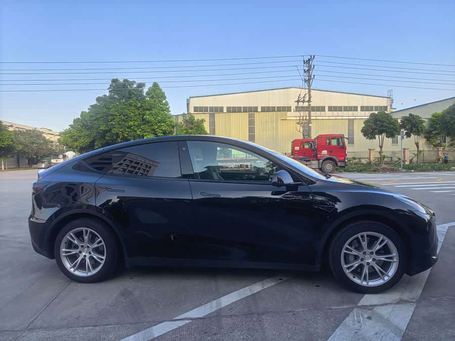 Model Y 2022 Facelift RWD - zdjęcie 4