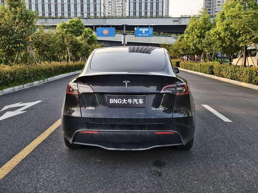 Model Y 2022 Facelift RWD - zdjęcie 5