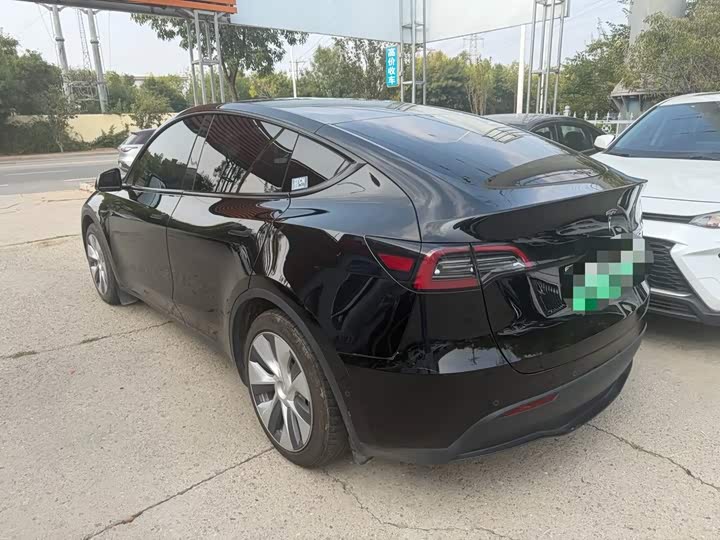 Model Y 2022 Facelift RWD - zdjęcie 7