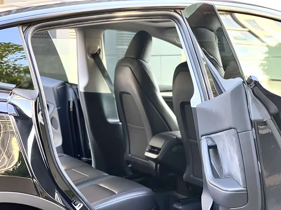 Model Y 2022 Facelift RWD - zdjęcie 10