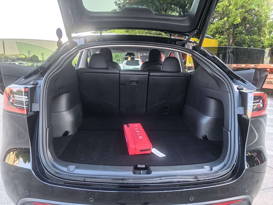 Model Y 2022 Facelift RWD - zdjęcie 10