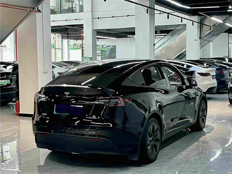 Model Y 2023 Rear-Wheel Drive Version - zdjęcie 11