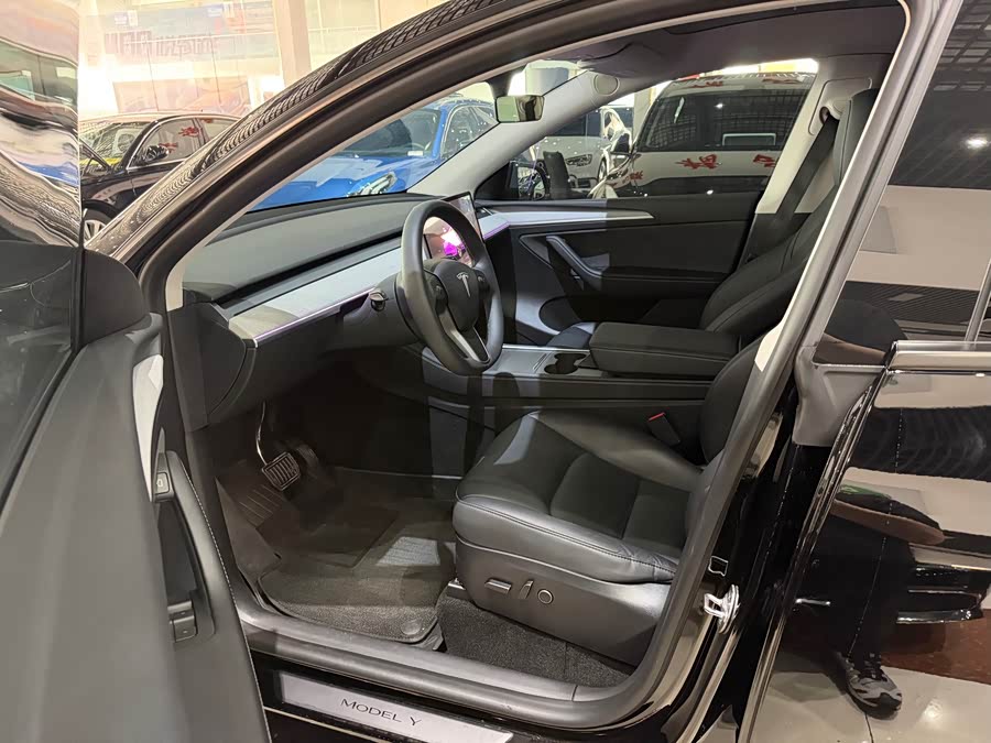 Model Y 2023 Rear-Wheel Drive Version - zdjęcie 3