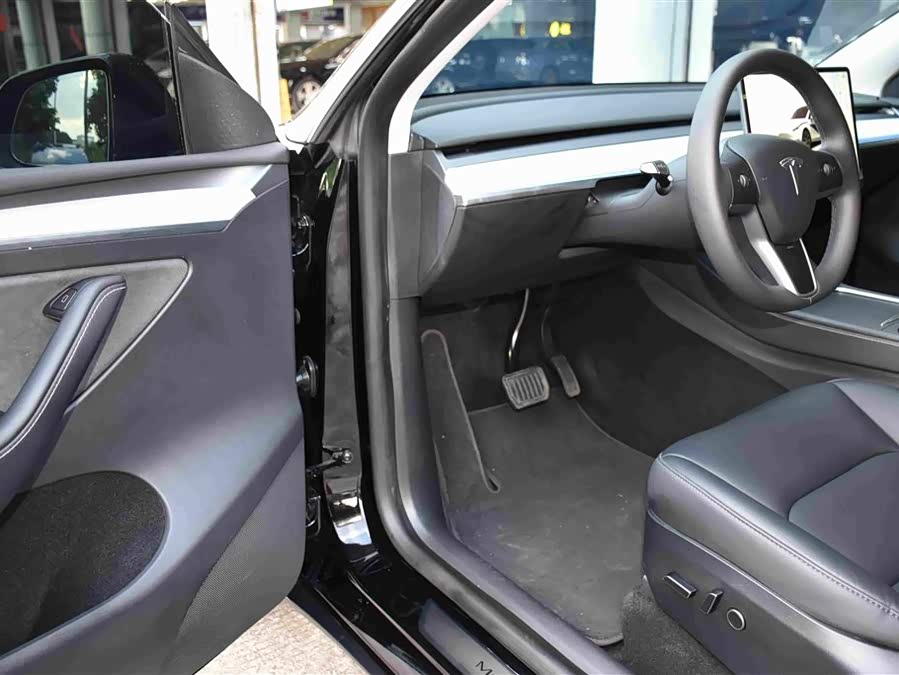 Model Y 2023 Rear-Wheel Drive Version - zdjęcie 7