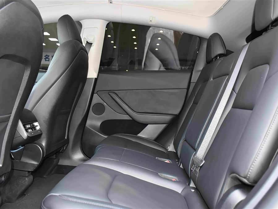 Model Y 2023 Rear-Wheel Drive Version - zdjęcie 9