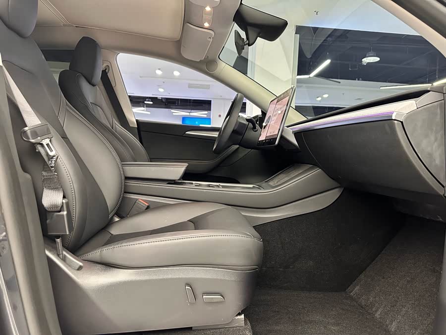 Model Y 2024 Long Range All-Wheel Drive Version - zdjęcie 14