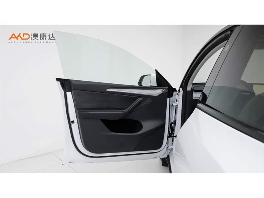 Model Y 2024 Long Range All-Wheel Drive Version - zdjęcie 10