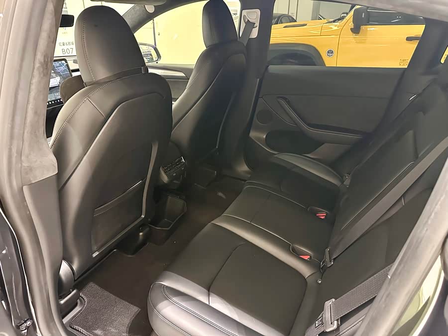 Model Y 2024 Performance - zdjęcie 12
