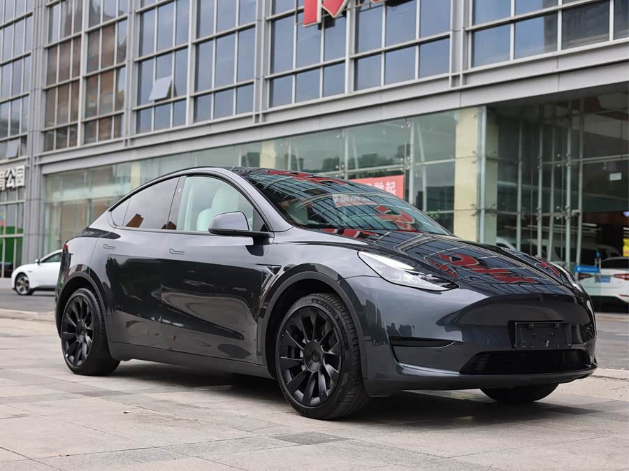 Model Y 2024 RWD - zdjęcie 2