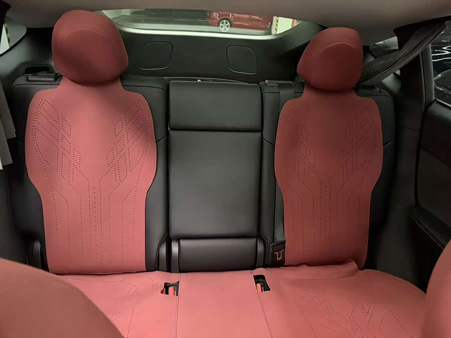 Model Y 2024 RWD - zdjęcie 11