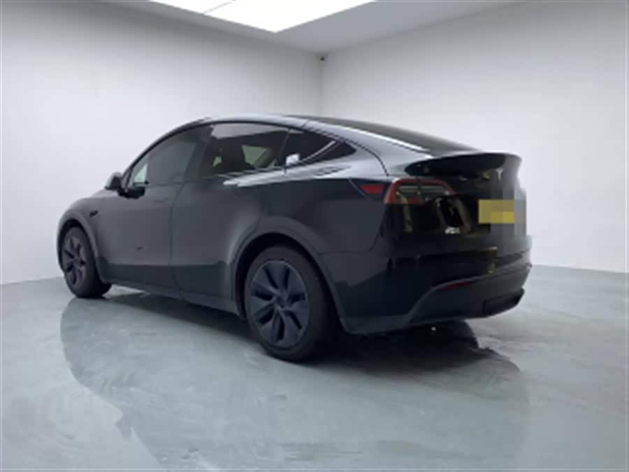Model Y 2024 RWD - zdjęcie 13