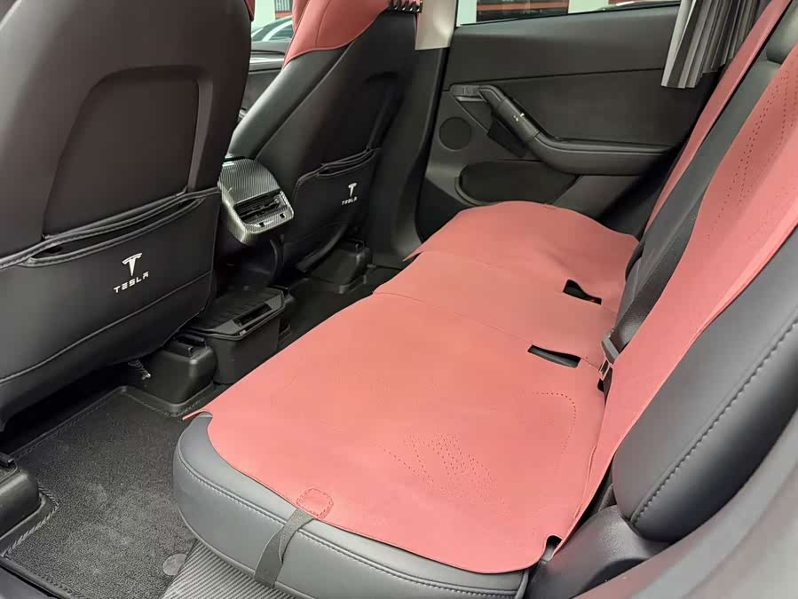 Model Y 2024 RWD - zdjęcie 13