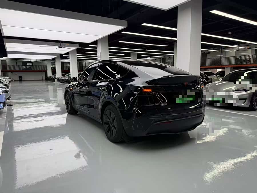 Model Y 2024 RWD - zdjęcie 14