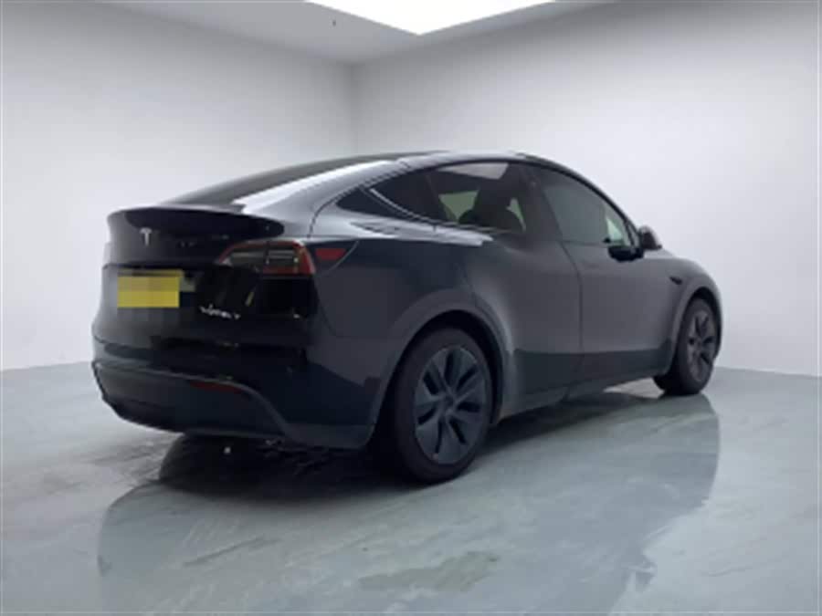Model Y 2024 RWD - zdjęcie 15