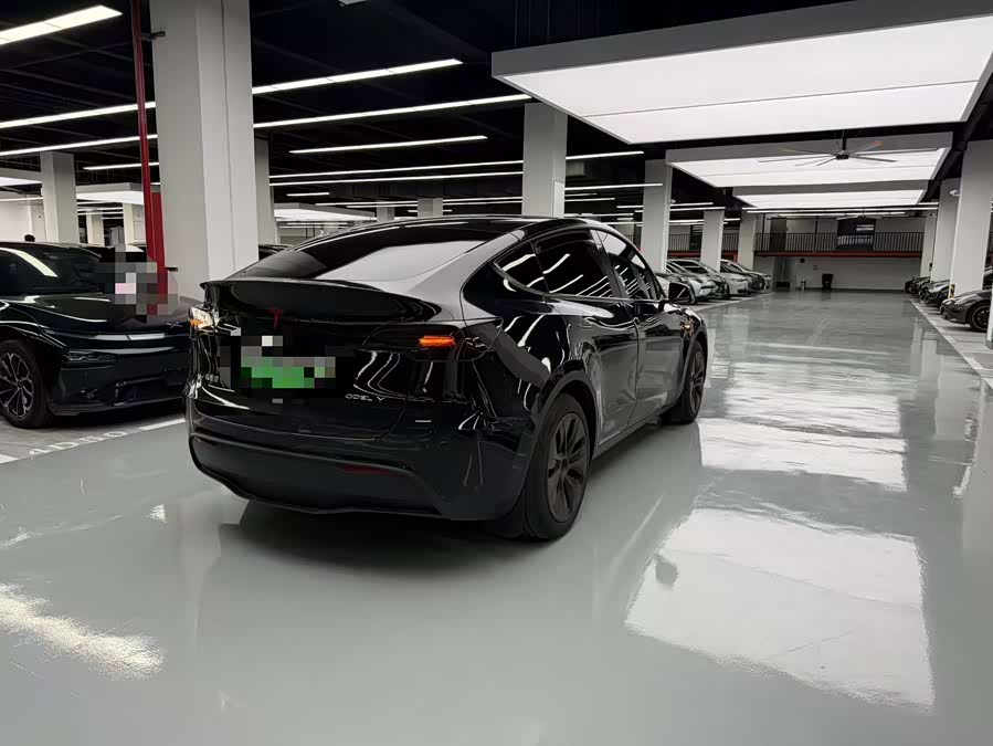 Model Y 2024 RWD - zdjęcie 16