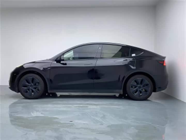 Model Y 2024 RWD - zdjęcie 17