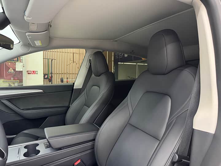 Model Y 2024 RWD - zdjęcie 20