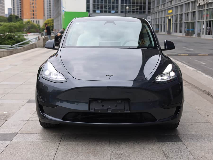 Model Y 2024 RWD - zdjęcie 3