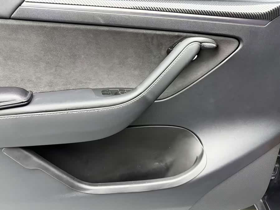 Model Y 2024 RWD - zdjęcie 4