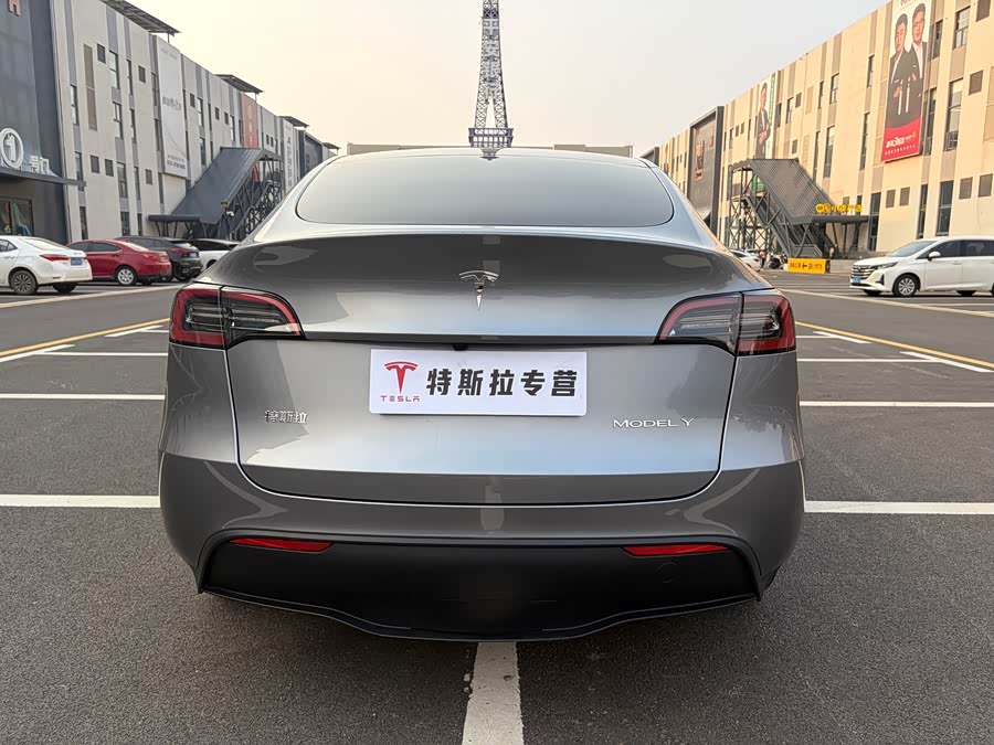 Model Y 2024 RWD - zdjęcie 5