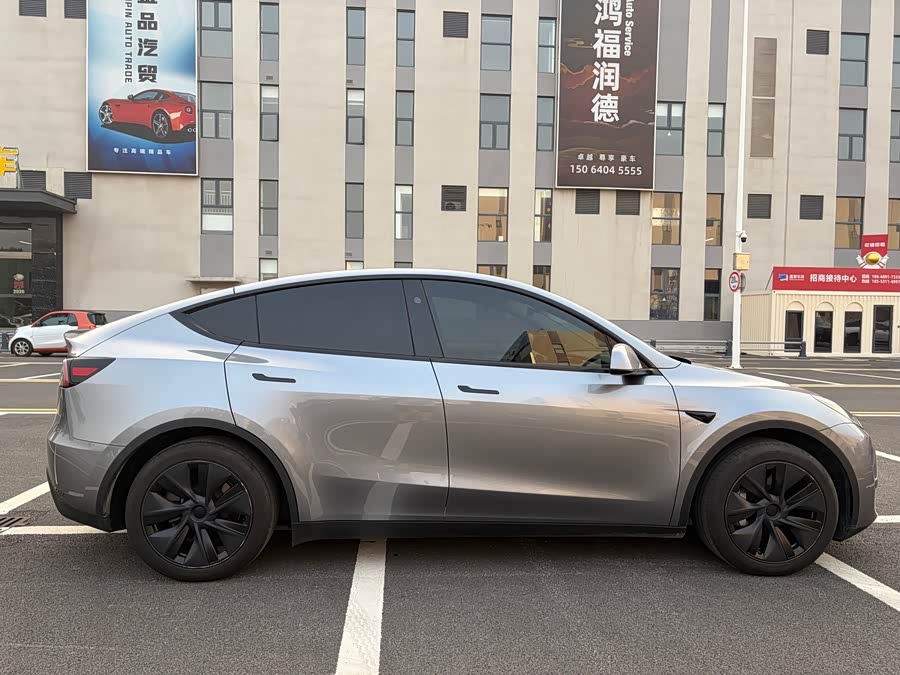 Model Y 2024 RWD - zdjęcie 7